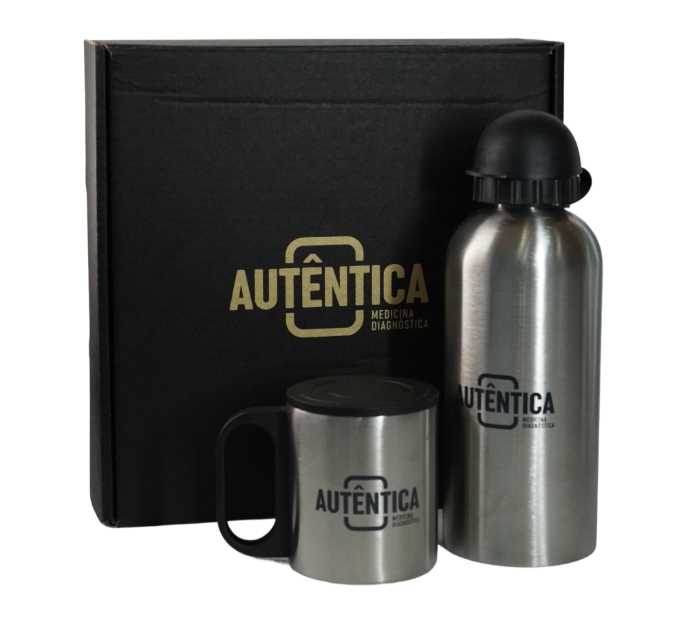 Kit com caixa, caneca e garrafa